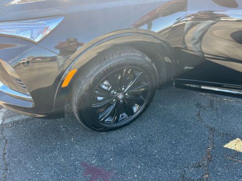 Used 2025 Buick Envista Sport Touring image 28