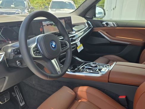 New 2026 BMW X5 xDrive50e w/ Executive Package AWD/4WD image 16