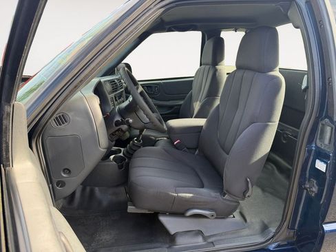 Used 2003 GMC Sonoma SL w/ Convenience Package RWD image 6
