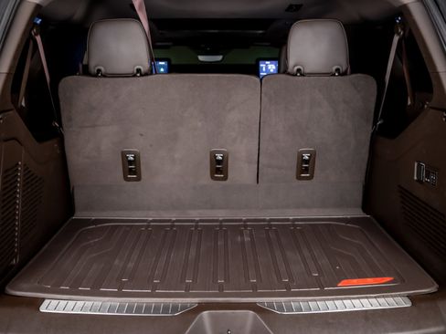 Used 2021 GMC Yukon XL Denali w/ Denali Ultimate Package image 38