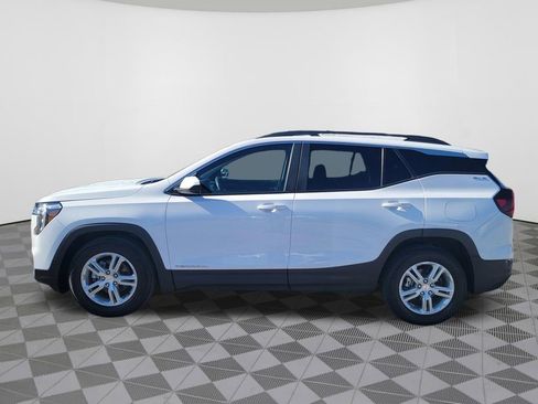 Used 2023 GMC Terrain SLE w/ Driver Convenience Package FWD image 12
