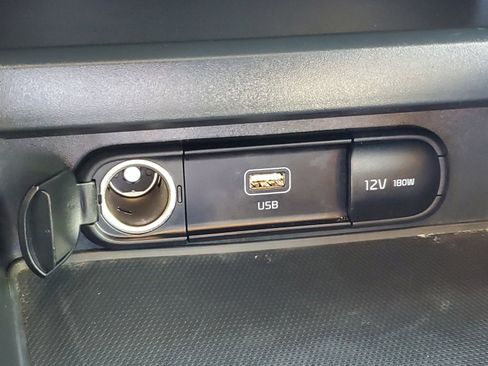 Used 2025 Kia Soul LX image 23