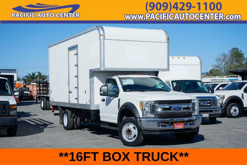 Used 2017 Ford F550 2WD Regular Cab Super Duty image 1
