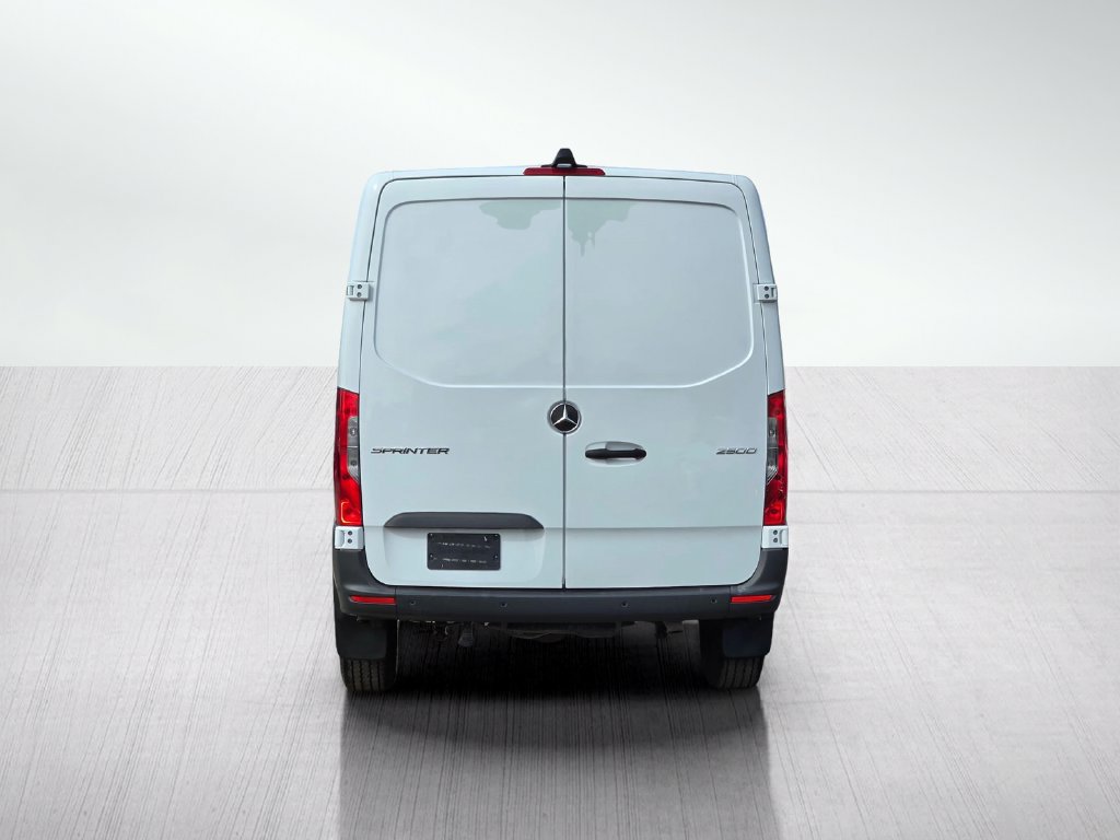 Used 2024 Mercedes-Benz Sprinter 2500 image 6