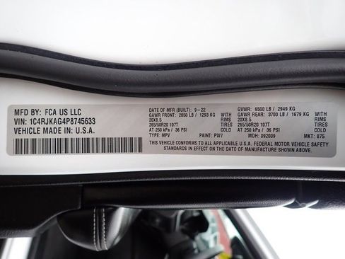 Used 2023 Jeep Grand Cherokee L Laredo image 19