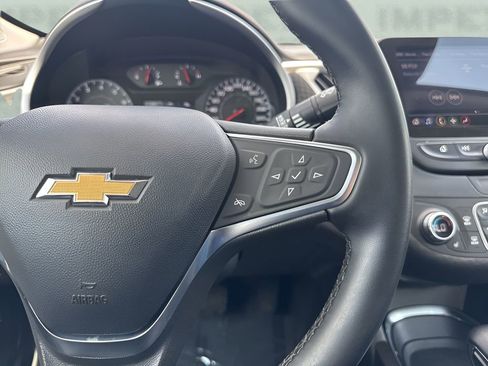 Used 2024 Chevrolet Malibu LT w/ Midnight Edition image 15