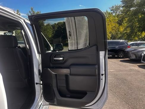 Used 2019 GMC Sierra 1500 SLT w/ SLT Premium Package AWD/4WD image 17