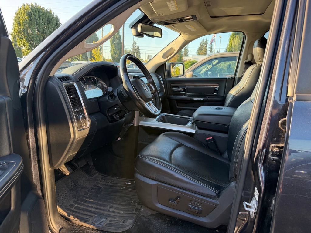 Used 2016 RAM 1500 Laramie w/ Convenience Group AWD/4WD image 2