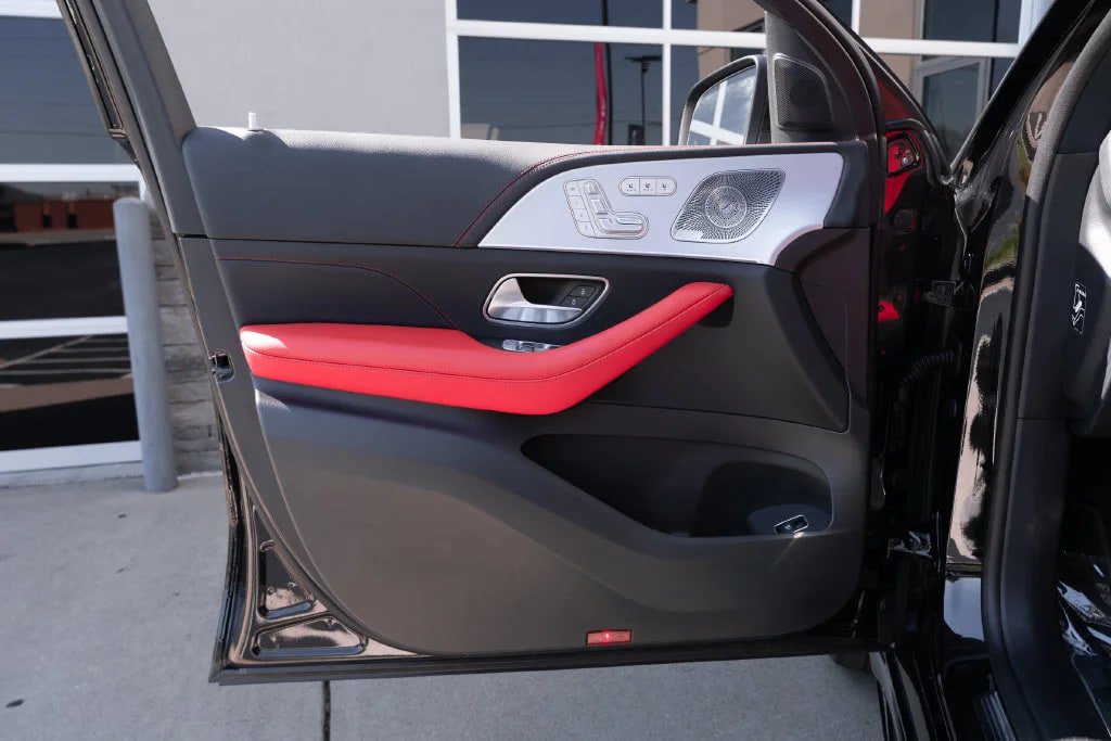 Used 2025 Mercedes-Benz GLE 53 AMG 4MATIC Coupe image 19
