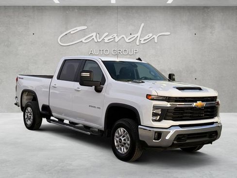 Used 2025 Chevrolet Silverado 2500 LT w/ Convenience Package image 2