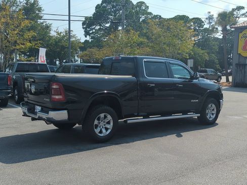 Used 2022 RAM 1500 Laramie AWD/4WD image 6