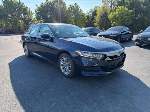Used 2019 Honda Accord LX image 3