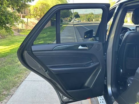 Used 2018 Mercedes-Benz GLE 350 w/ Premium 1 Package image 43