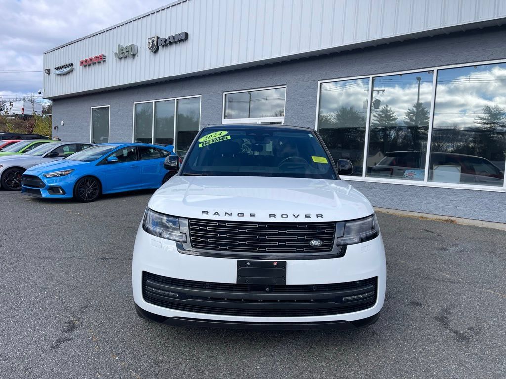 Used 2024 Land Rover Range Rover Long Wheelbase SE AWD/4WD image 11