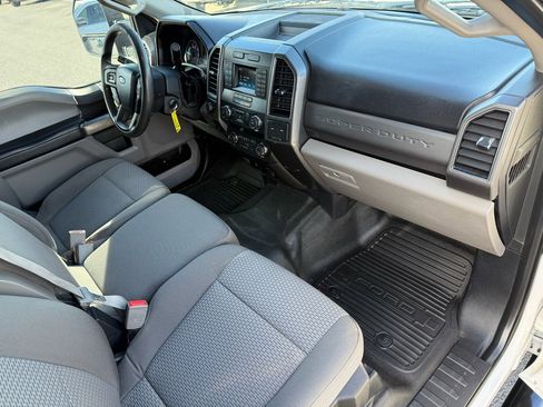 Used 2019 Ford F250 XLT w/ XLT Value Package image 18