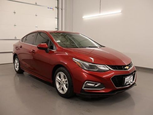 Used 2017 Chevrolet Cruze LT w/ Sun And Sound Package image 1