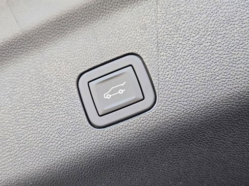 New 2026 Cadillac Escalade Luxury w/ Touring Package image 34