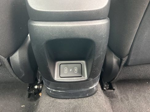 Used 2025 Hyundai Elantra SEL FWD image 22