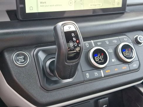 Used 2024 Land Rover Defender 90 S image 15