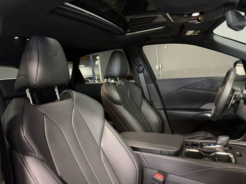 Used 2024 Lexus RX 350 F Sport w/ Convenience Package image 21