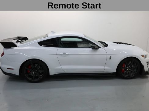 Used 2022 Ford Mustang Shelby GT500 w/ Carbon Fiber Track Pack RWD image 24