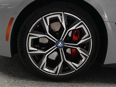 Used 2023 BMW i4 eDrive40 w/ M Sport Package RWD image 5