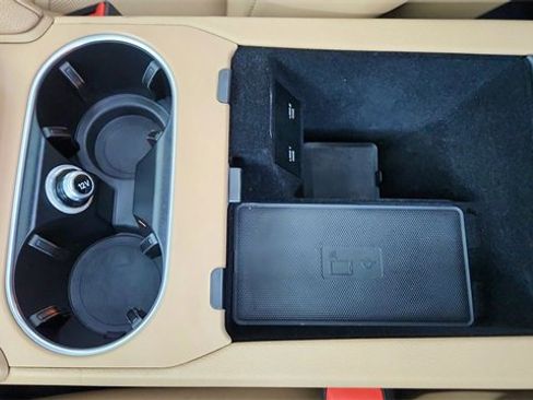 Used 2022 Porsche Cayenne image 50