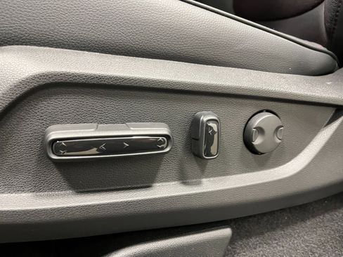 New 2025 Honda Pilot Black Edition image 10