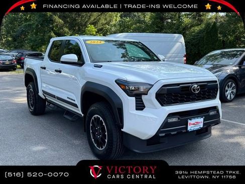 Used 2024 Toyota Tacoma TRD Pro image 3