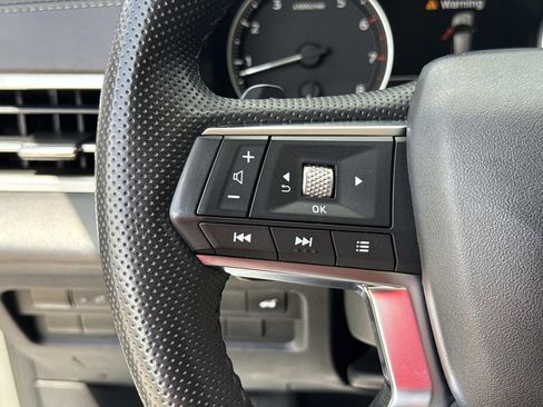 Used 2024 Mitsubishi Outlander SE image 39