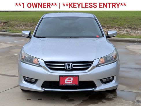 Used 2015 Honda Accord Sport image 2