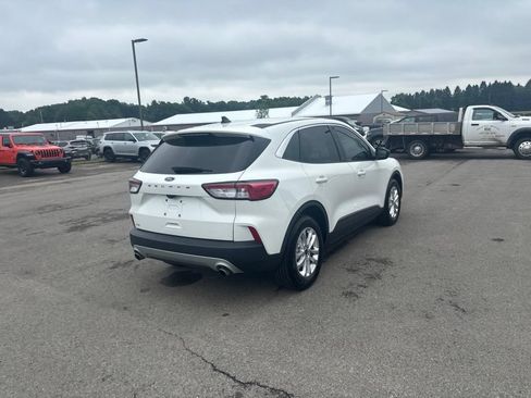 Used 2022 Ford Escape SE w/ Convenience Package FWD image 3
