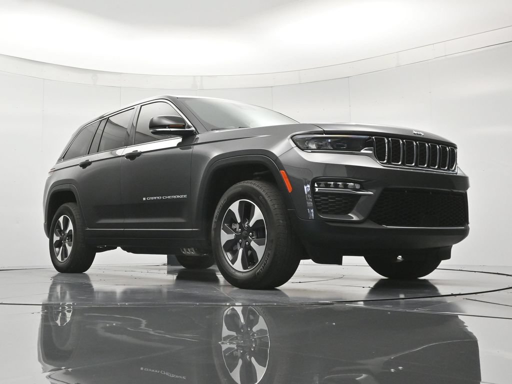 Used 2024 Jeep Grand Cherokee Limited 4xe w/ Trailer Tow Package AWD/4WD image 41