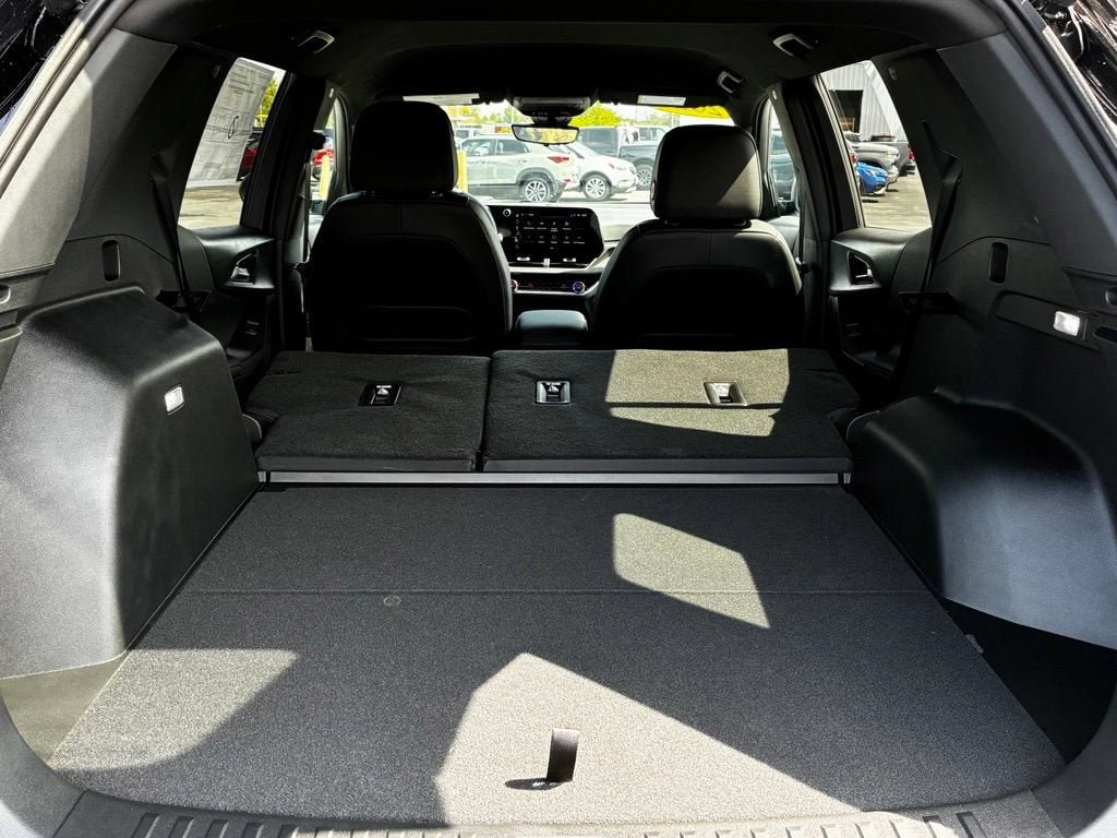 New 2027 Chevrolet Equinox LT w/ Convenience Package II AWD/4WD image 32