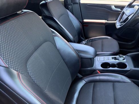 Used 2023 Ford Escape ST-Line Elite w/ Premium Technology Package AWD/4WD image 10