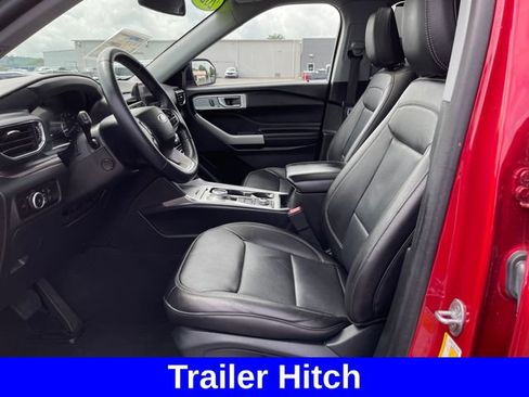 Used 2023 Ford Explorer Limited w/ Equipment Group 301A AWD/4WD image 9