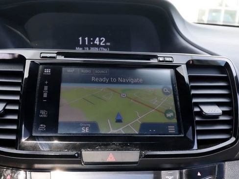 Used 2016 Honda Accord Touring image 7