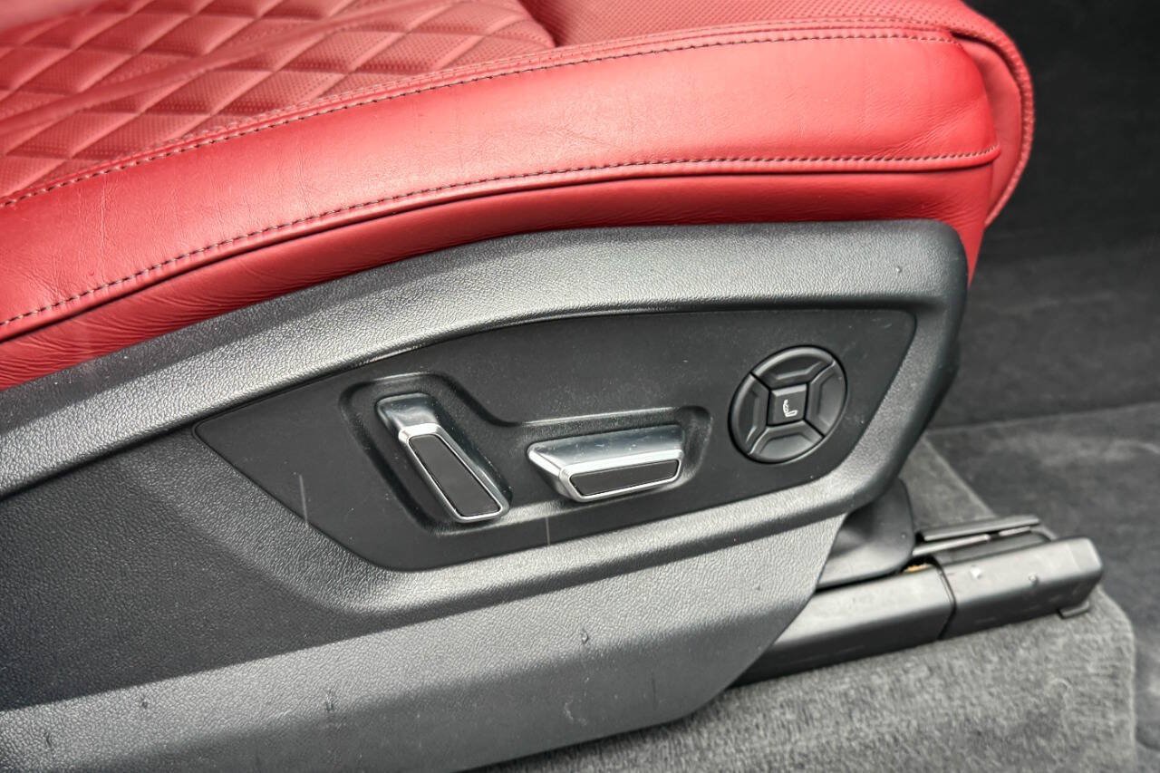 Used 2021 Audi SQ7 Prestige AWD/4WD image 14