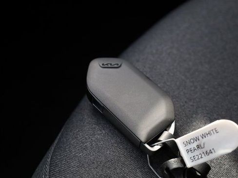 New 2025 Kia K4 EX image 26