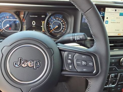New 2026 Jeep Gladiator Sport AWD/4WD image 10