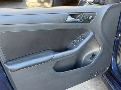 Used 2014 Volkswagen Jetta SE FWD image 22