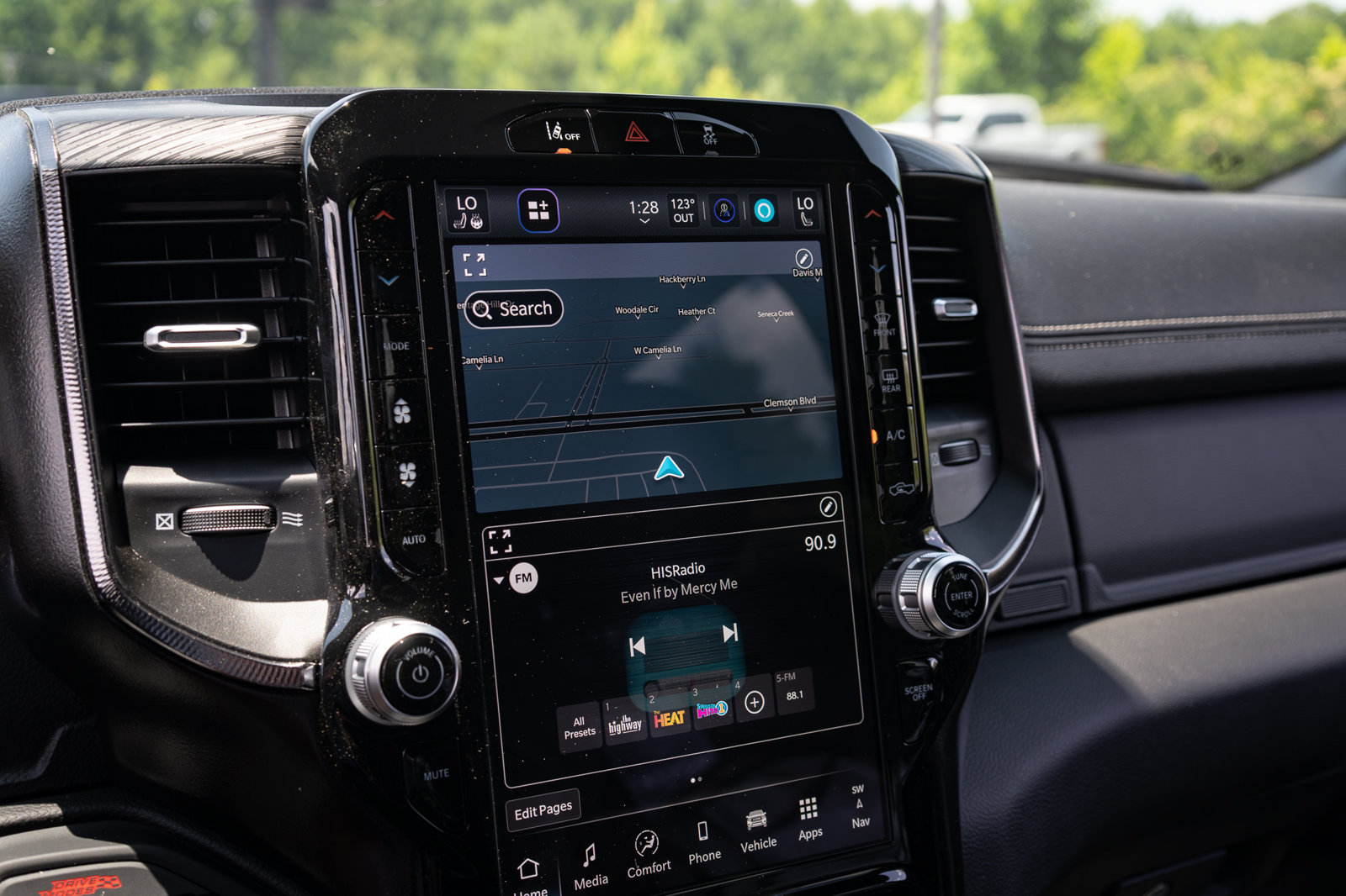 New 2026 RAM 1500 RHO AWD/4WD image 45
