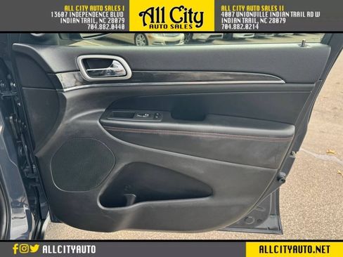 Used 2018 Jeep Grand Cherokee Trailhawk AWD/4WD image 12