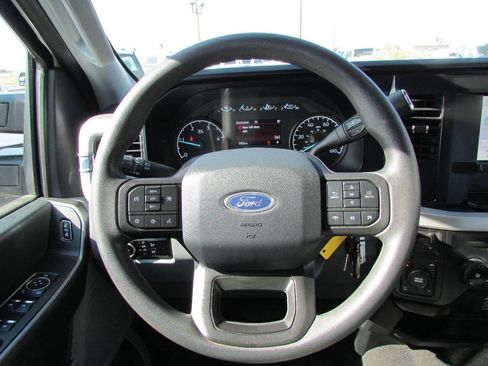 Used 2025 Ford F350 XLT image 27