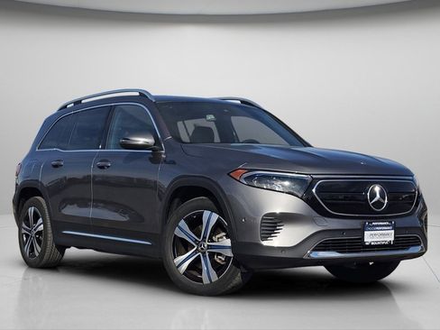 Used 2023 Mercedes-Benz EQB 300 4MATIC image 2