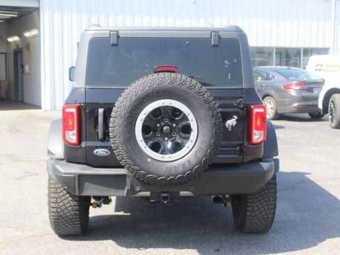 Used 2022 Ford Bronco Black Diamond w/ Sasquatch Package AWD/4WD image 5