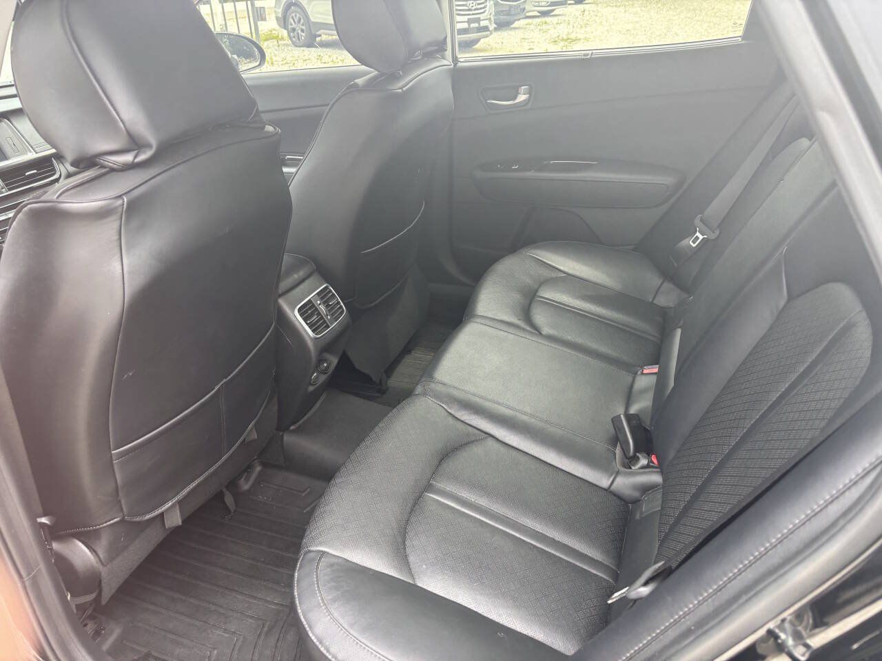 Used 2017 Kia Optima EX w/ Premium Package FWD image 5