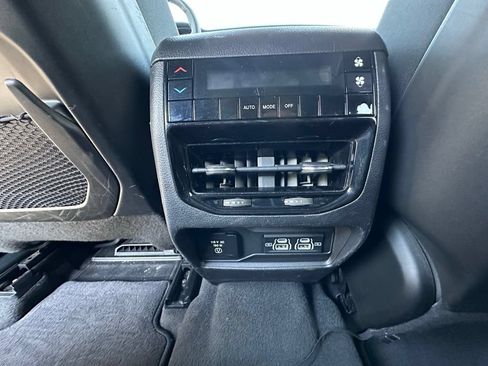 Used 2022 Jeep Grand Cherokee L Laredo AWD/4WD image 42