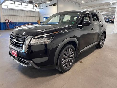 Used 2022 Nissan Pathfinder SL w/ SL Premium Package image 7