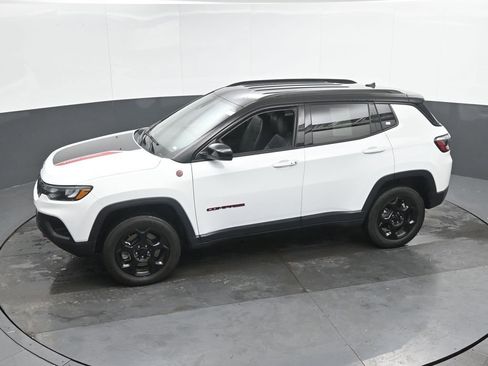 Used 2024 Jeep Compass Trailhawk image 42